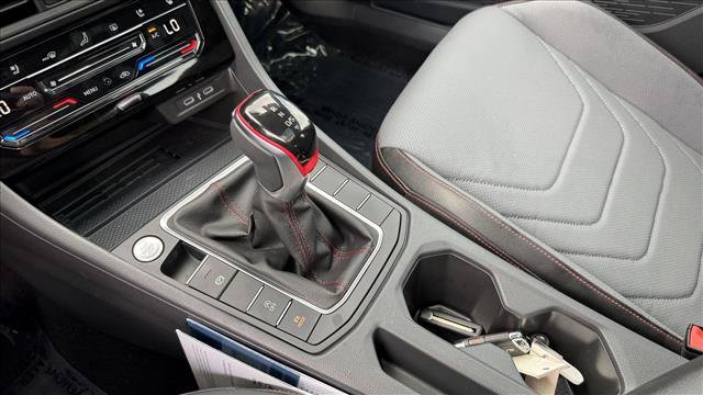Used 2026 Volkswagen Jetta GLI Autobahn FWD image 17