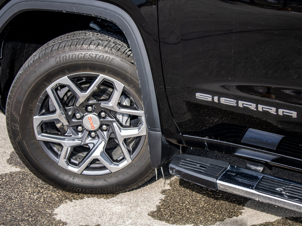 Used 2025 GMC Sierra 1500 SLT w/ SLT Premium Package image 9