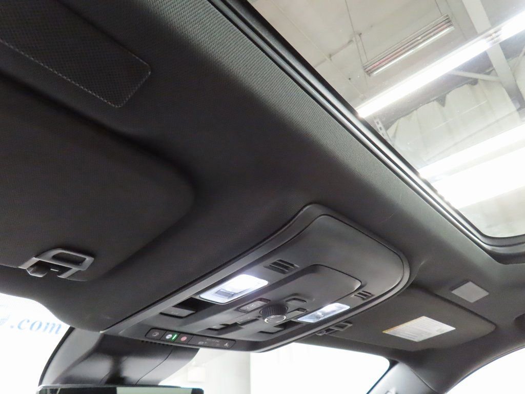 Used 2025 Chevrolet Suburban RST w/ Advanced Technology Package AWD/4WD image 25