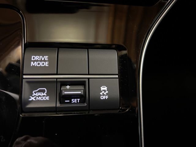 Used 2025 Subaru Solterra Premium image 33