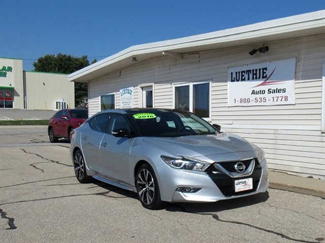 Used 2016 Nissan Maxima Platinum w/ Interior Lighting Package image 4