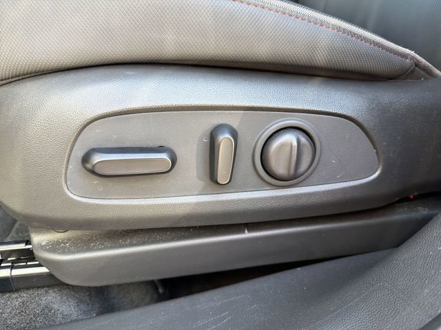 Certified 2023 Chevrolet TrailBlazer RS w/ Convenience Package image 14