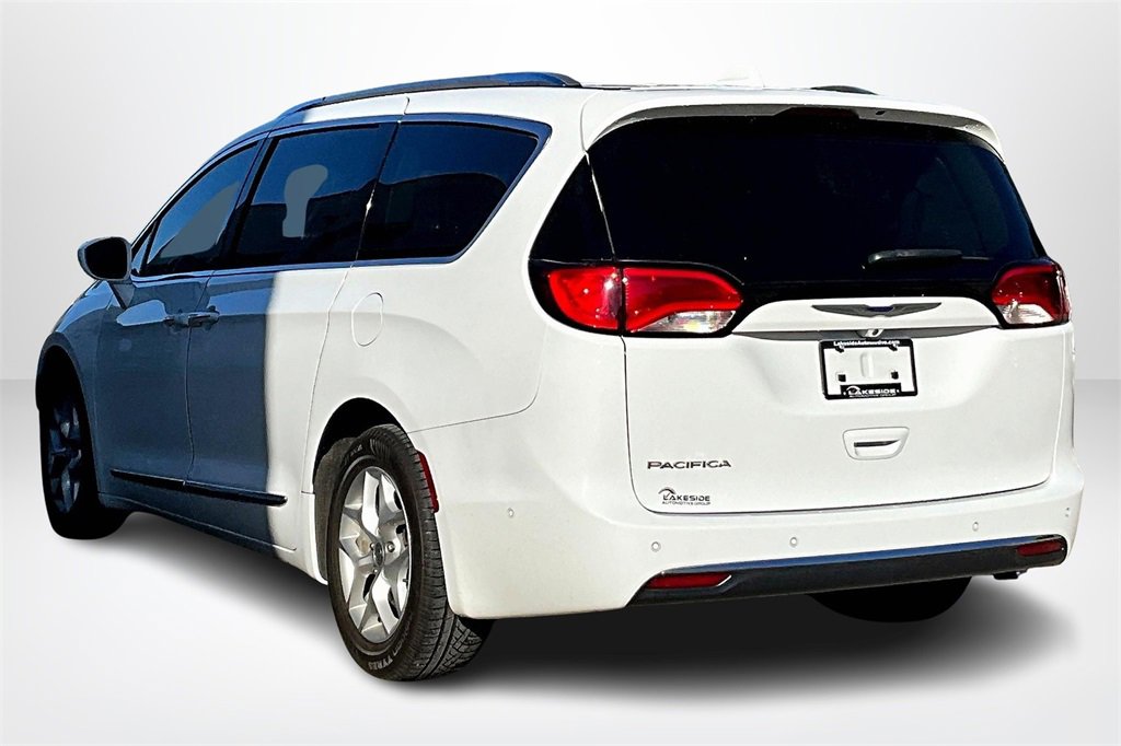 Used 2019 Chrysler Pacifica Touring-L Plus w/ Advanced Safetytec Group image 4