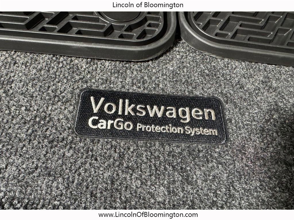 Used 2025 Volkswagen Atlas Cross Sport SEL Premium R-Line image 30