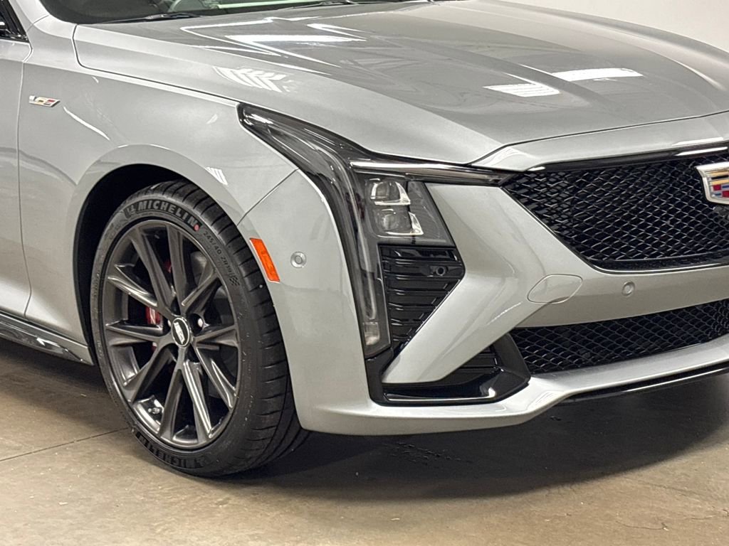 New 2026 Cadillac CT5 V image 3