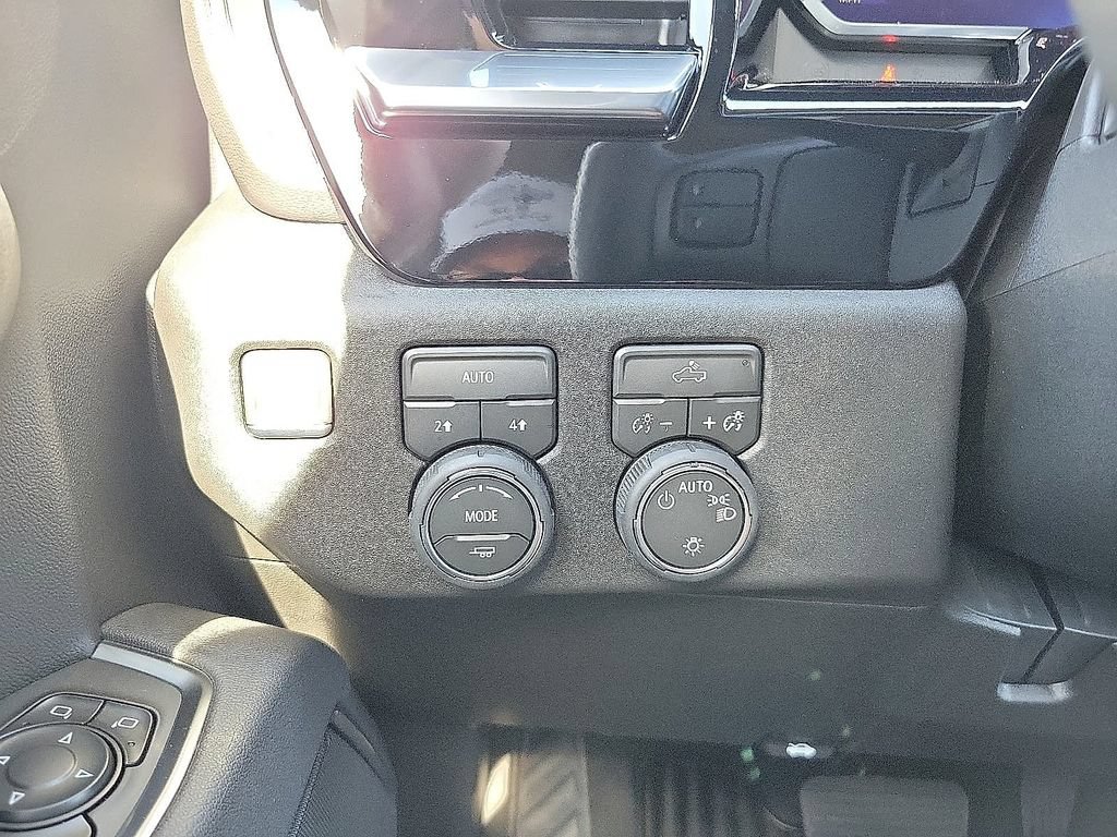 New 2026 Chevrolet Silverado 1500 LT AWD/4WD image 14
