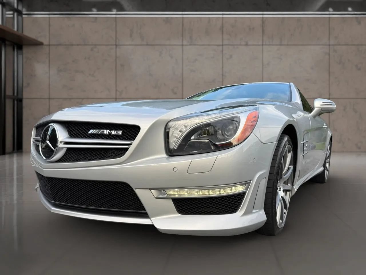 Used 2013 Mercedes-Benz SL 63 AMG w/ Premium Pkg image 20