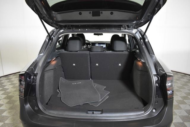 Used 2025 Nissan Kicks SV AWD/4WD image 27