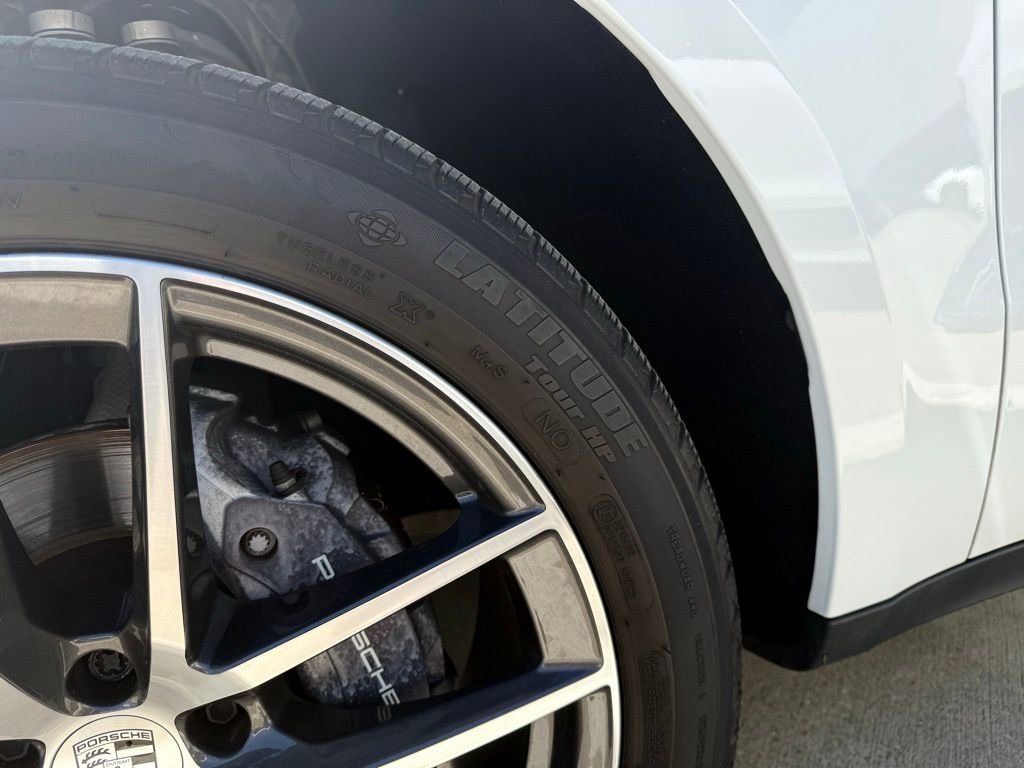 Used 2023 Porsche Macan Base image 10