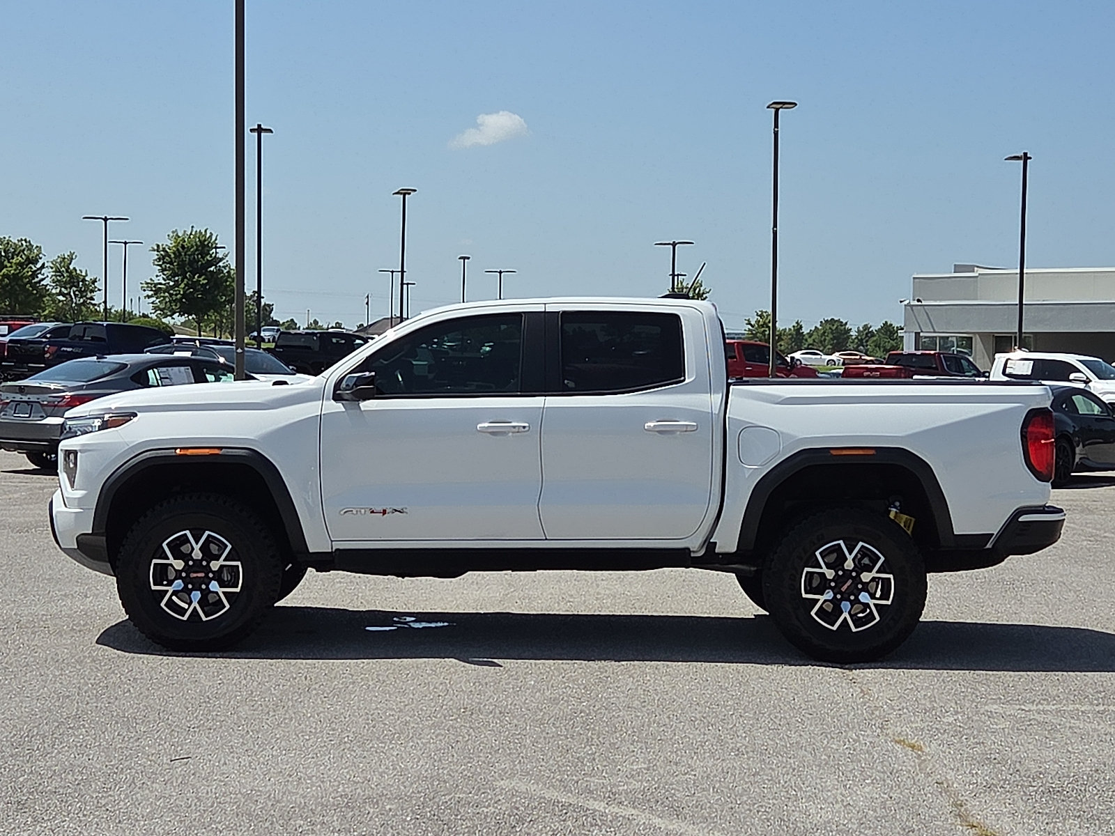 Used 2023 GMC Canyon AT4X AWD/4WD image 3