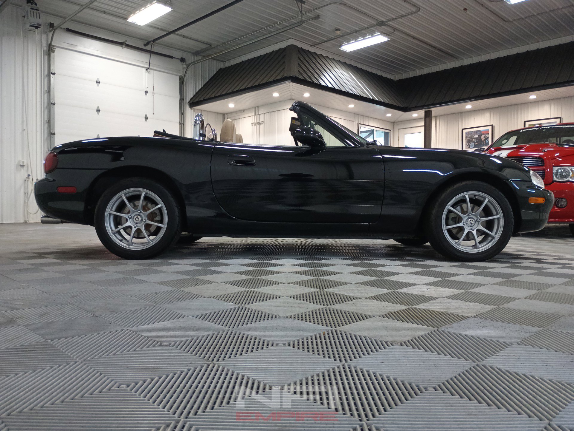 Used 1999 MAZDA MX-5 Miata RWD image 26