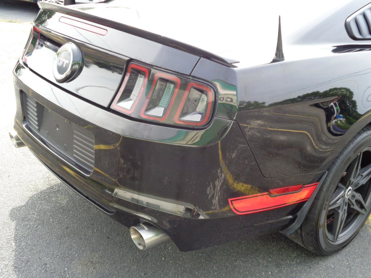 Used 2014 Ford Mustang GT image 11