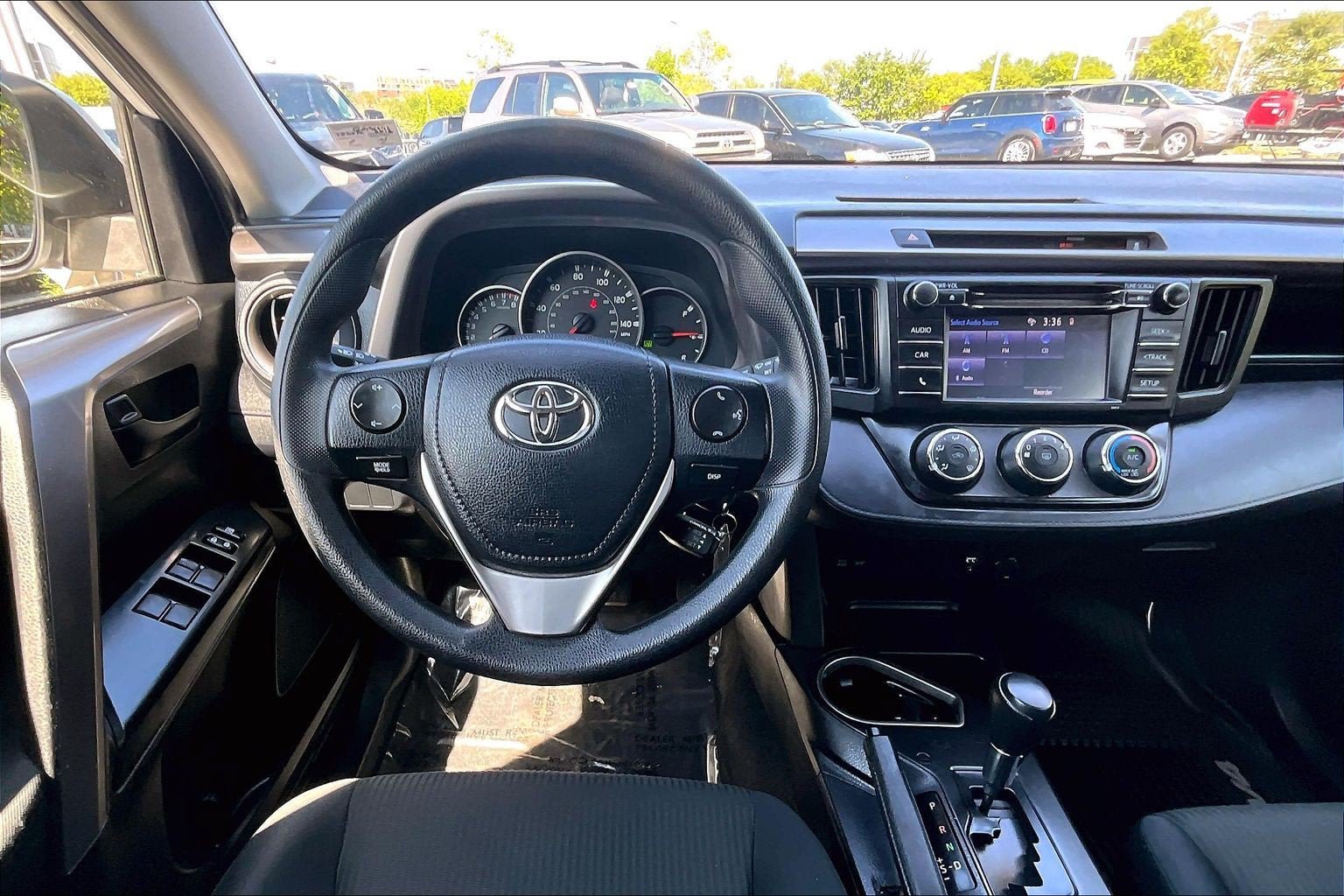 Used 2016 Toyota RAV4 LE AWD/4WD image 5
