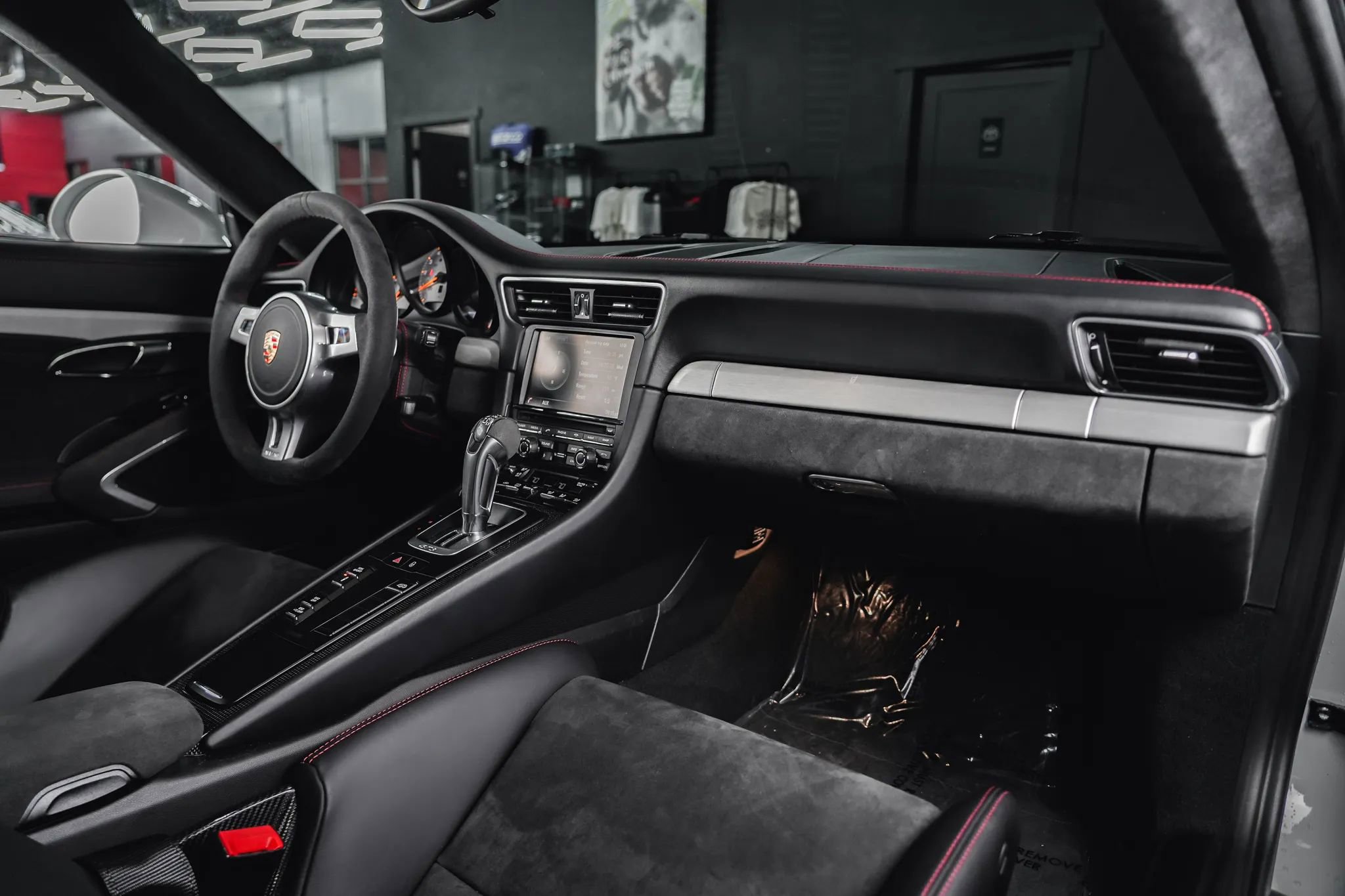 Used 2015 Porsche 911 GT3 RWD image 43