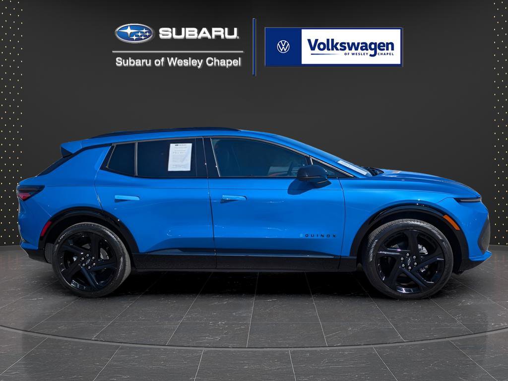 Used 2025 Chevrolet Equinox EV RS FWD image 4