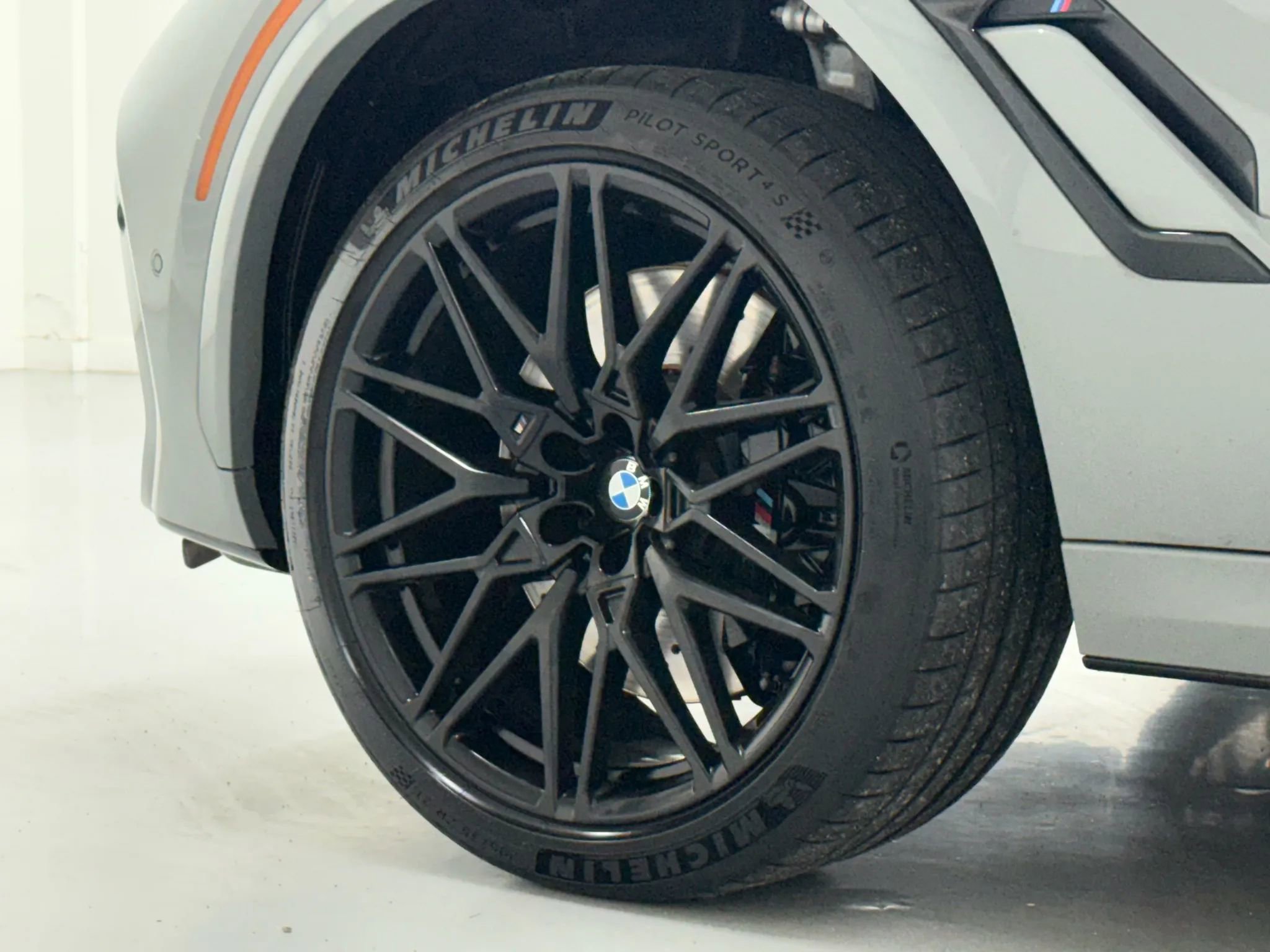 Used 2021 BMW X6 M w/ Competition Package image 40