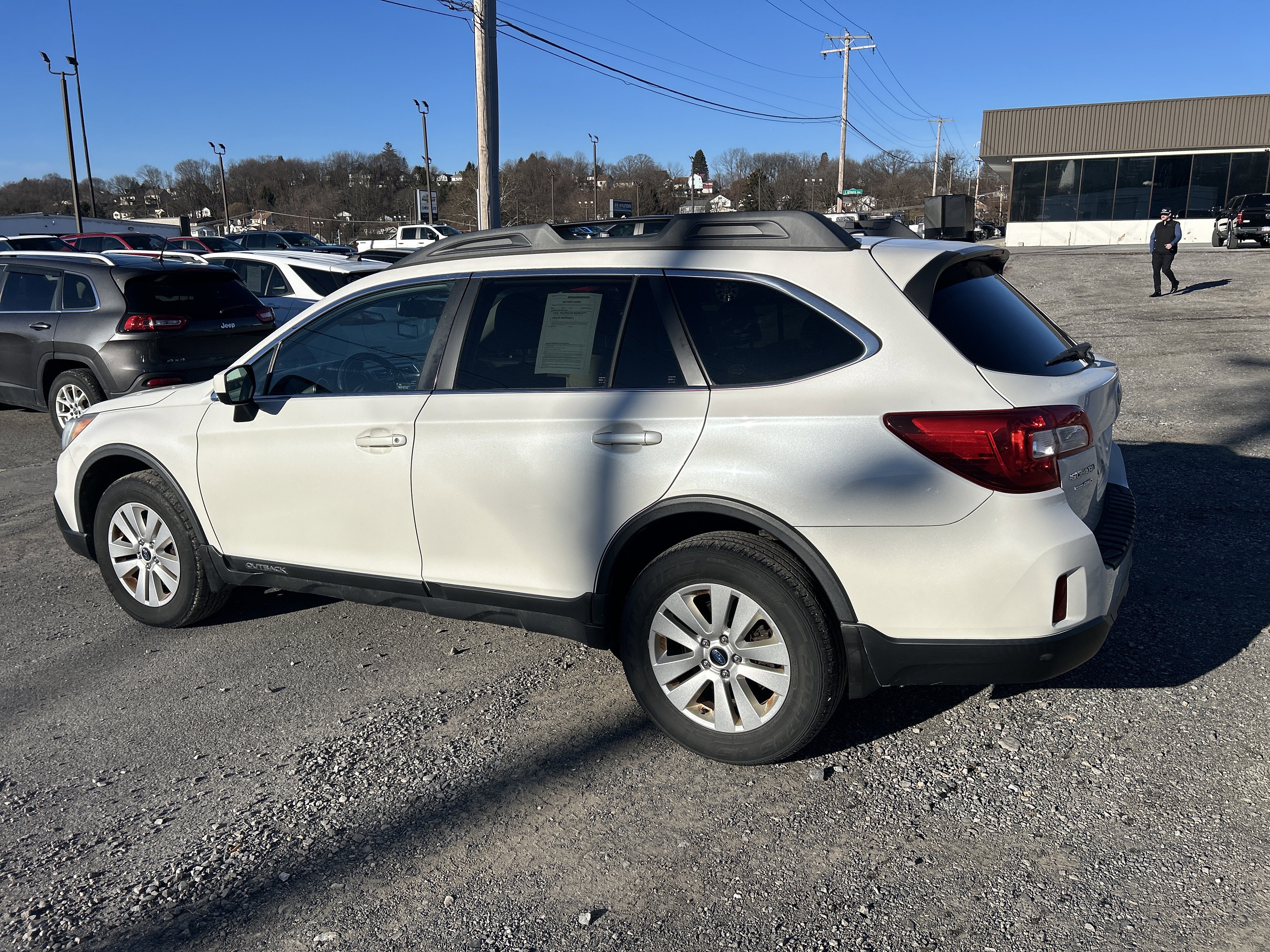 Used 2015 Subaru Outback 2.5i Premium image 5