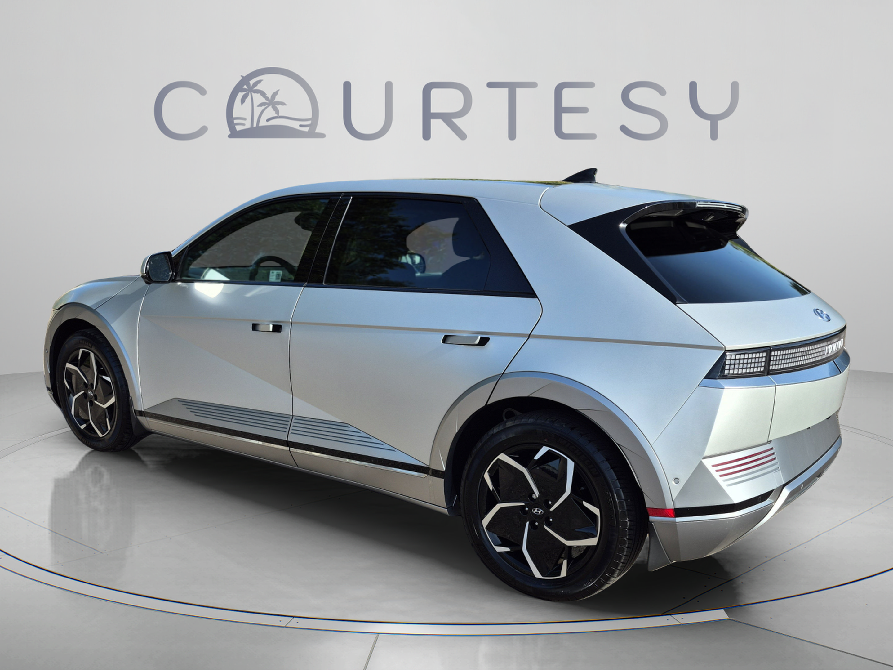 Certified 2024 Hyundai Ioniq 5 Limited RWD image 3