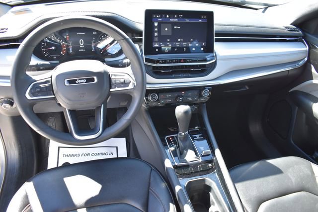 Used 2024 Jeep Compass Limited image 17