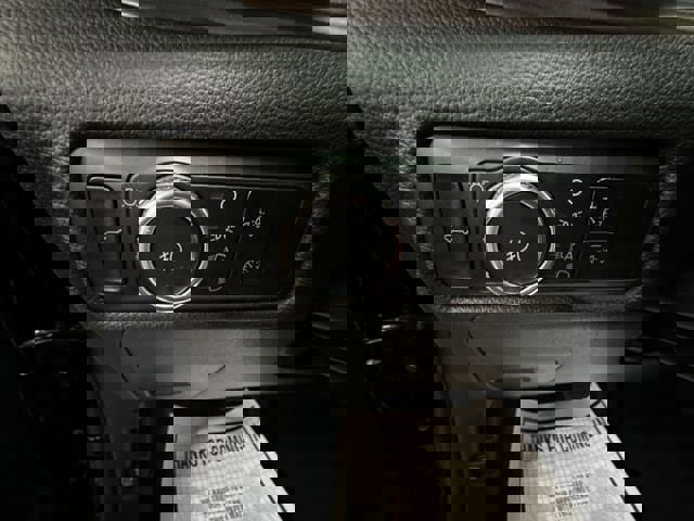 Used 2023 Ford Explorer Limited image 16