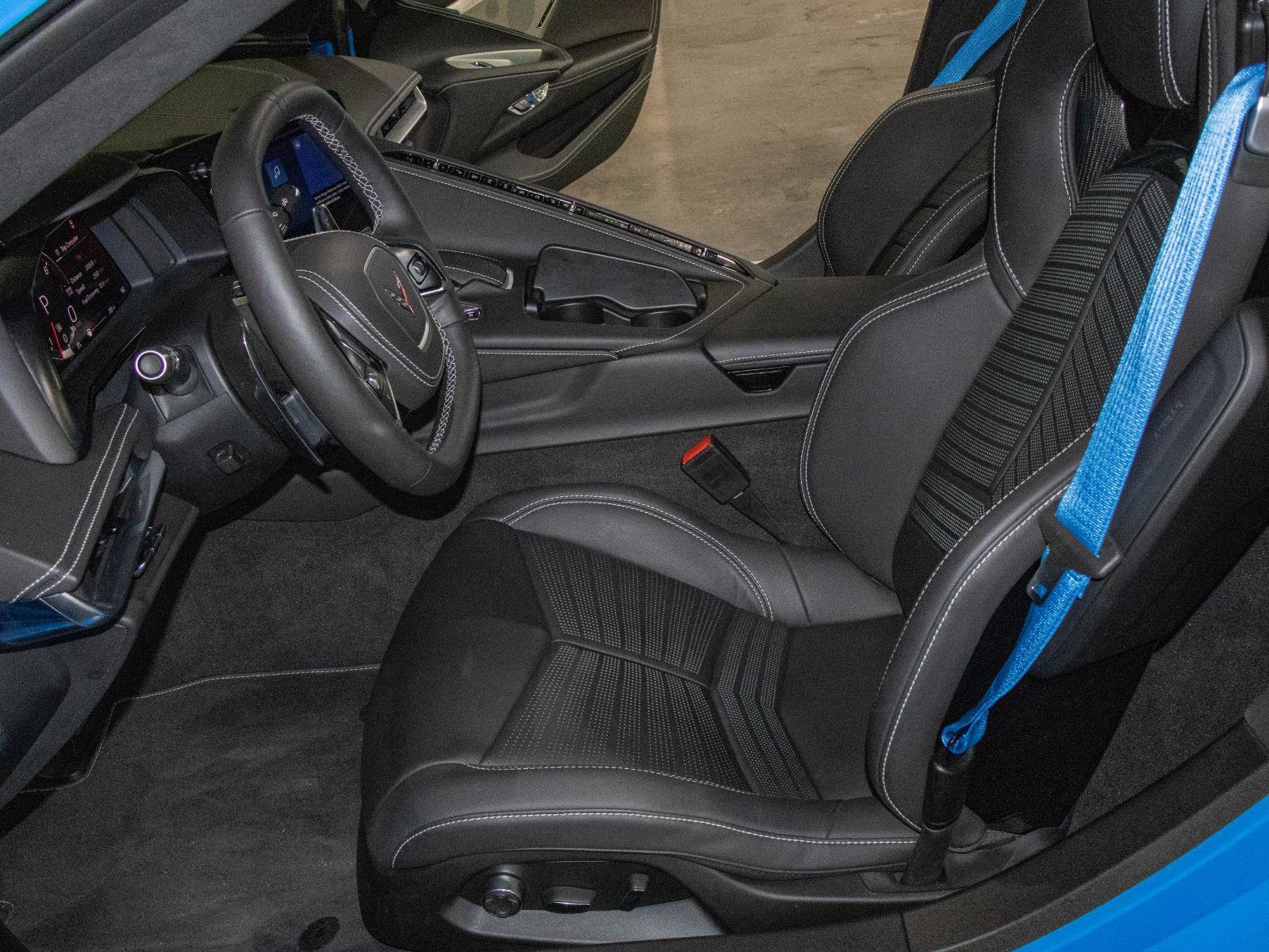 Used 2024 Chevrolet Corvette Stingray Premium Cpe w/ Z51 Performance Package RWD image 6