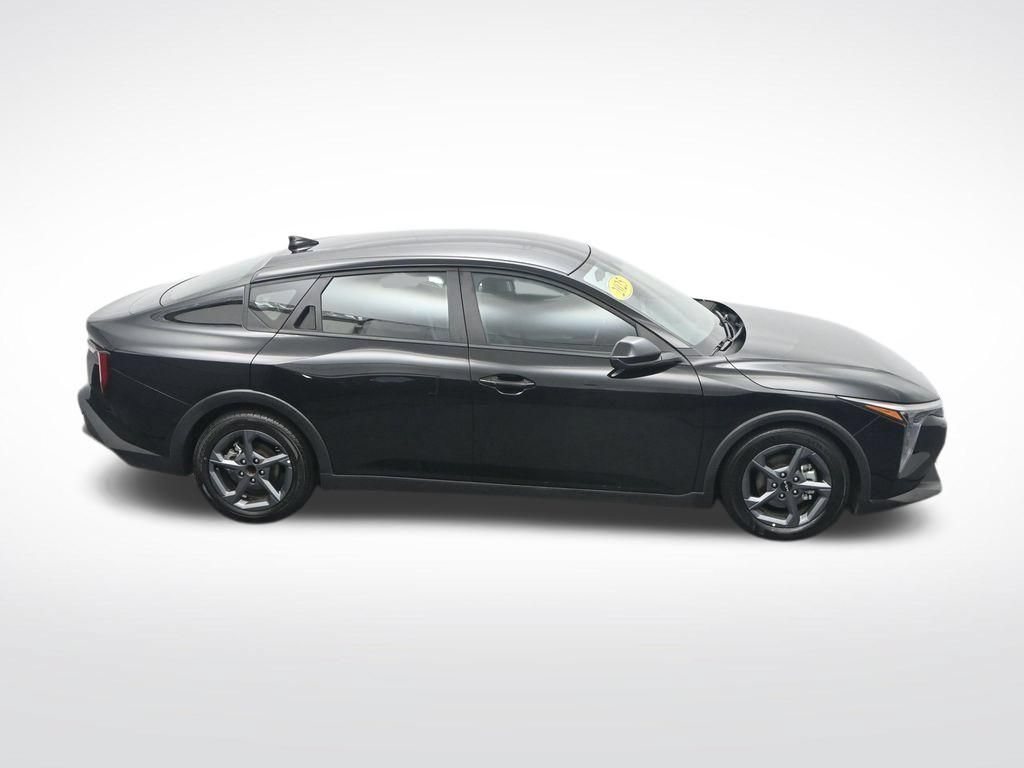 Used 2025 Kia K4 FWD image 25