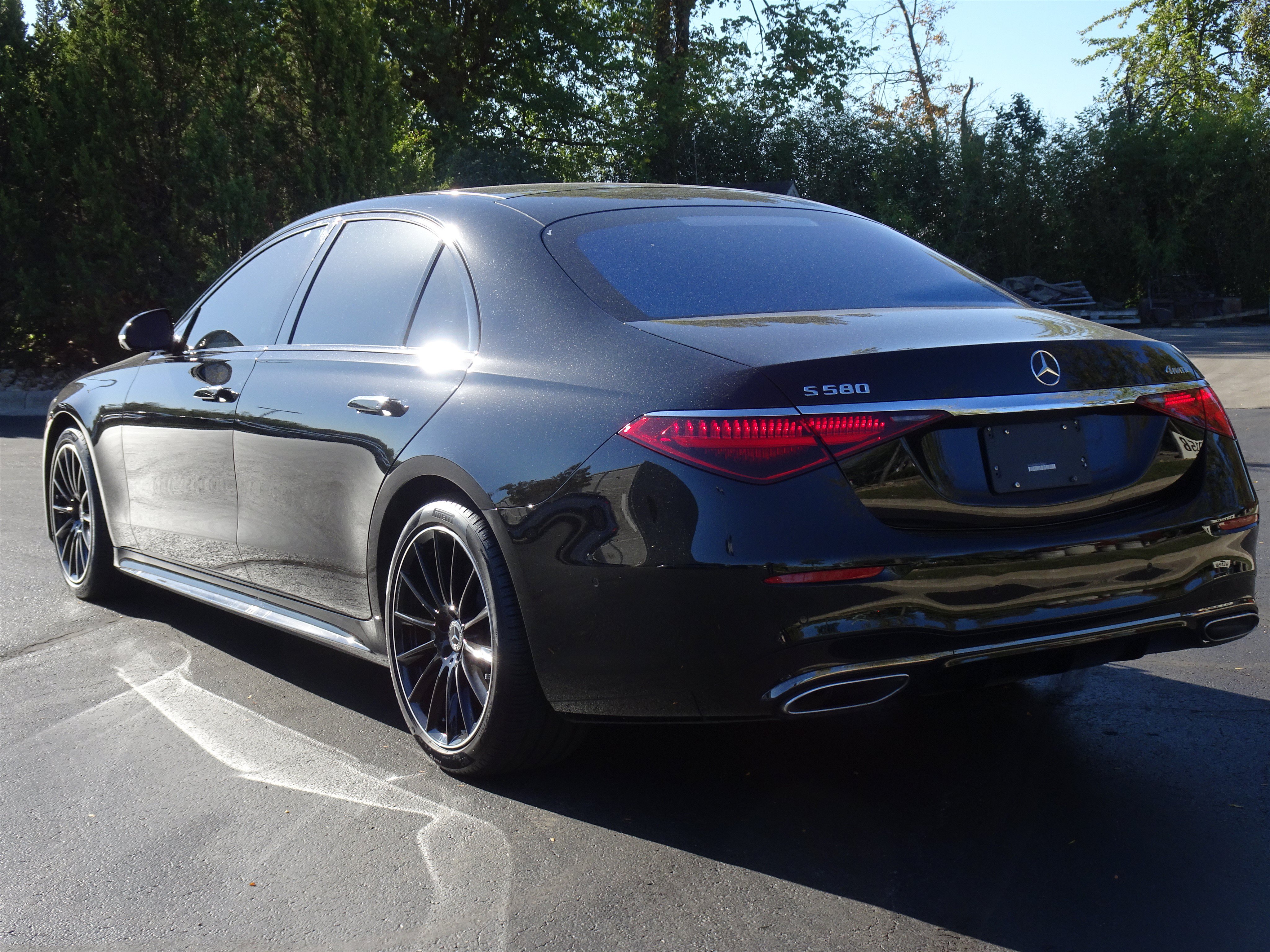 Used 2025 Mercedes-Benz S 580 4MATIC Sedan image 4