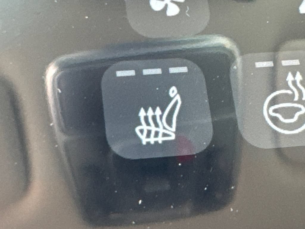 New 2027 Genesis GV70 2.5T Select AWD/4WD image 32