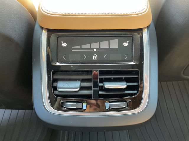Used 2025 Volvo XC90 B5 Ultra w/ Protection Package Premier AWD/4WD image 22
