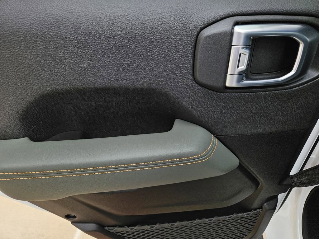New 2026 Jeep Gladiator Mojave AWD/4WD image 13