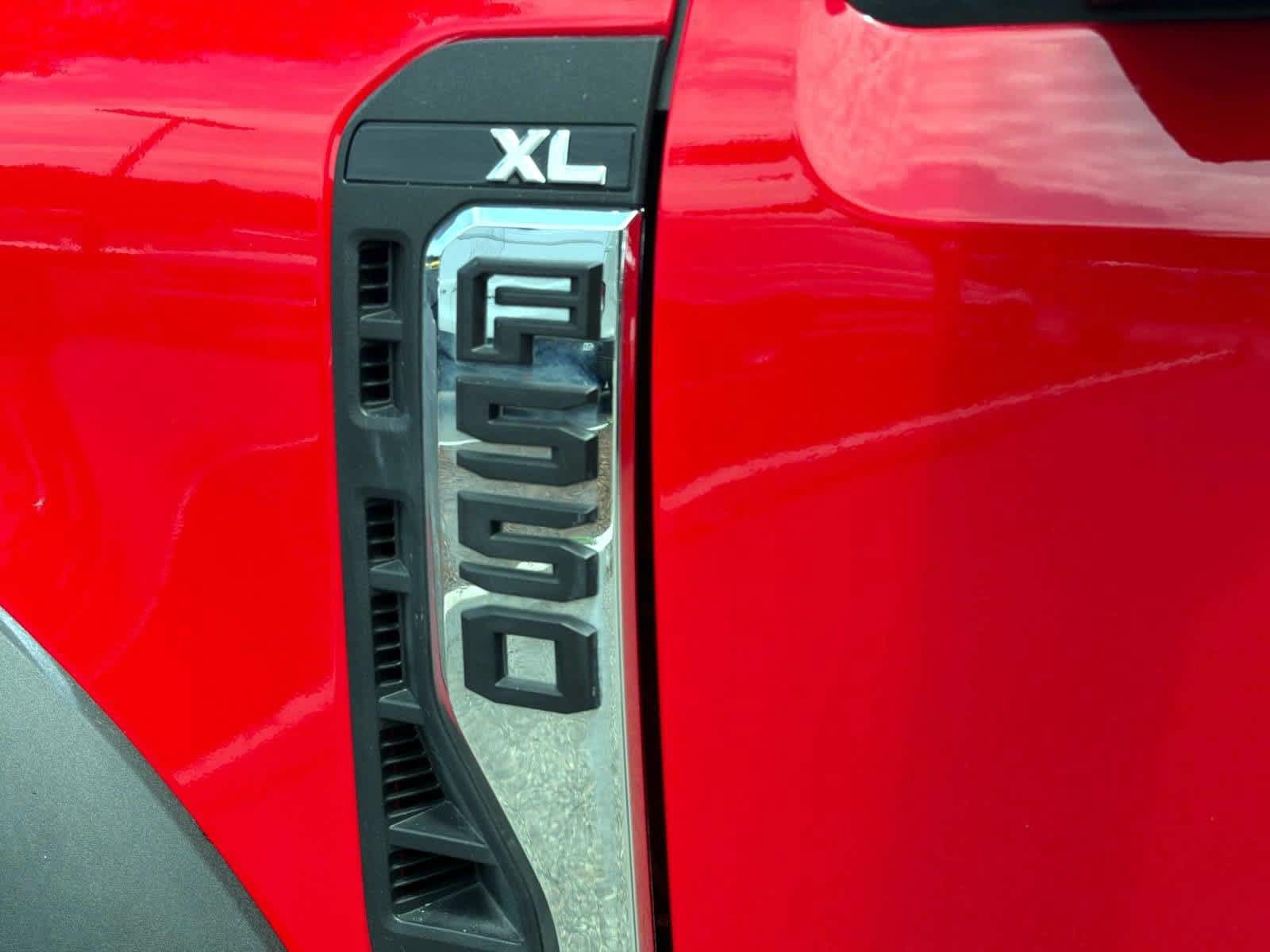 Used 2024 Ford F550 4x4 Regular Cab Super Duty image 9