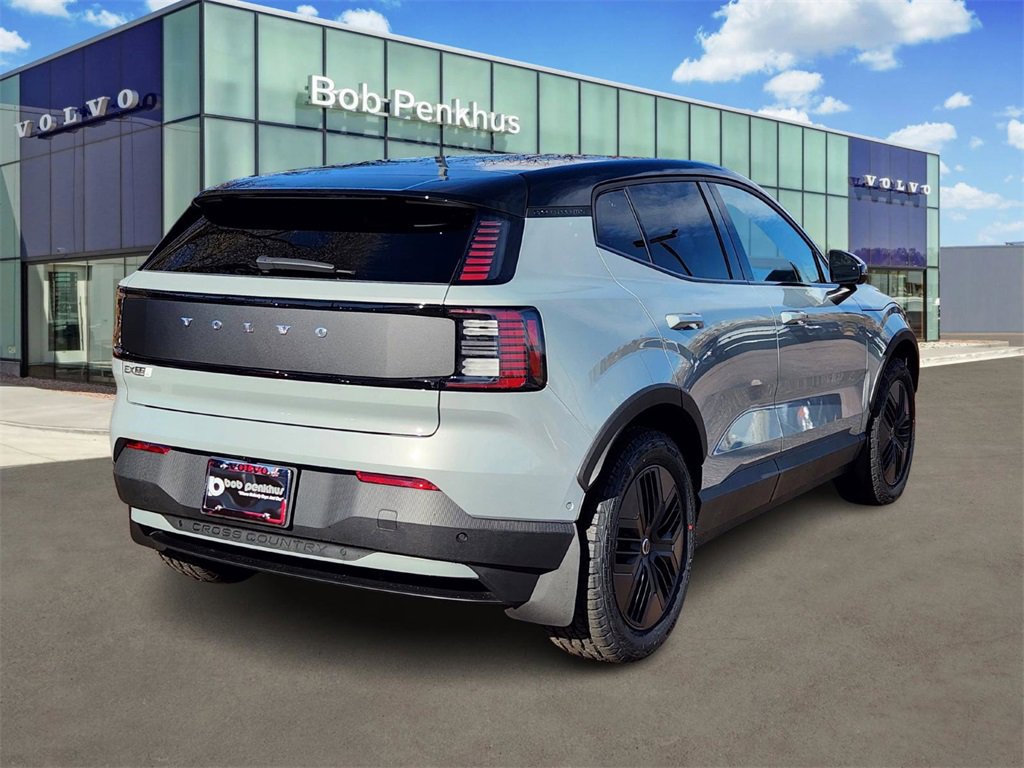 New 2026 Volvo EX30 Cross Country Ultra image 3