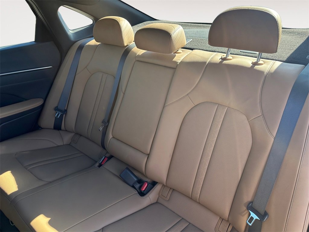 Used 2022 Hyundai Sonata Limited w/ Winter Weather Package image 13