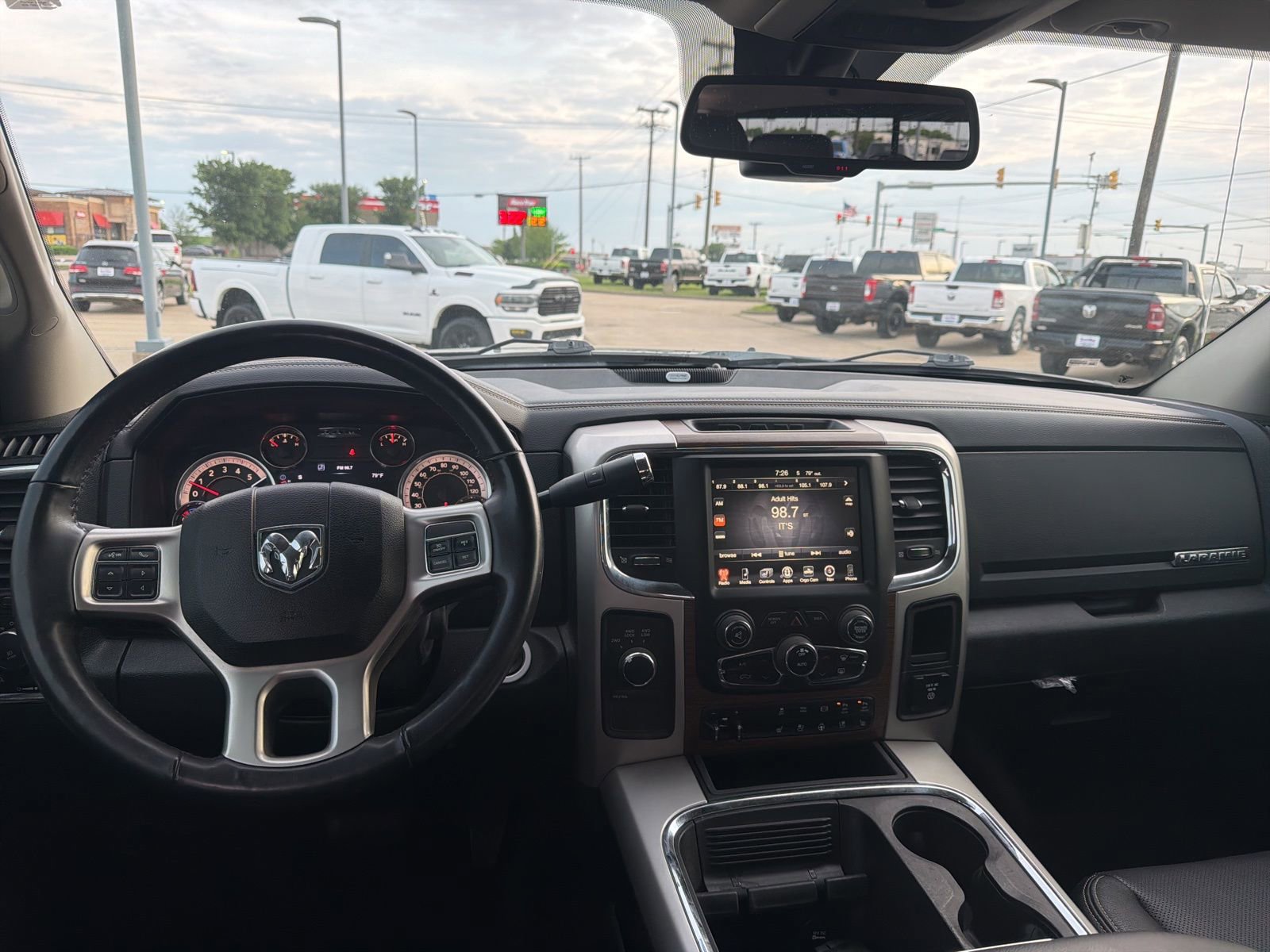 Used 2017 RAM 3500 Laramie AWD/4WD image 10