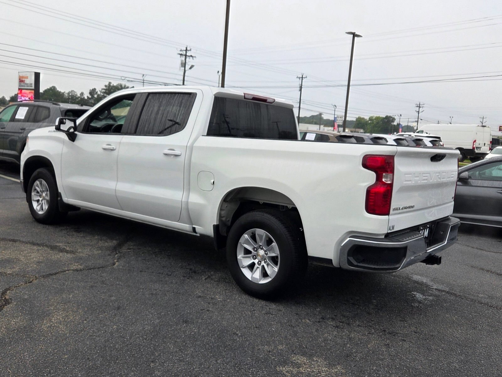 Used 2025 Chevrolet Silverado 1500 LT RWD image 9