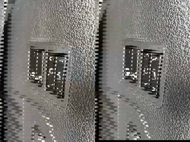 Used 2015 Cadillac Escalade Platinum image 22