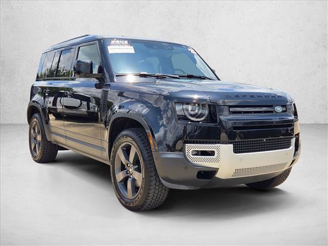 Used 2025 Land Rover Defender 110 S AWD/4WD image 3