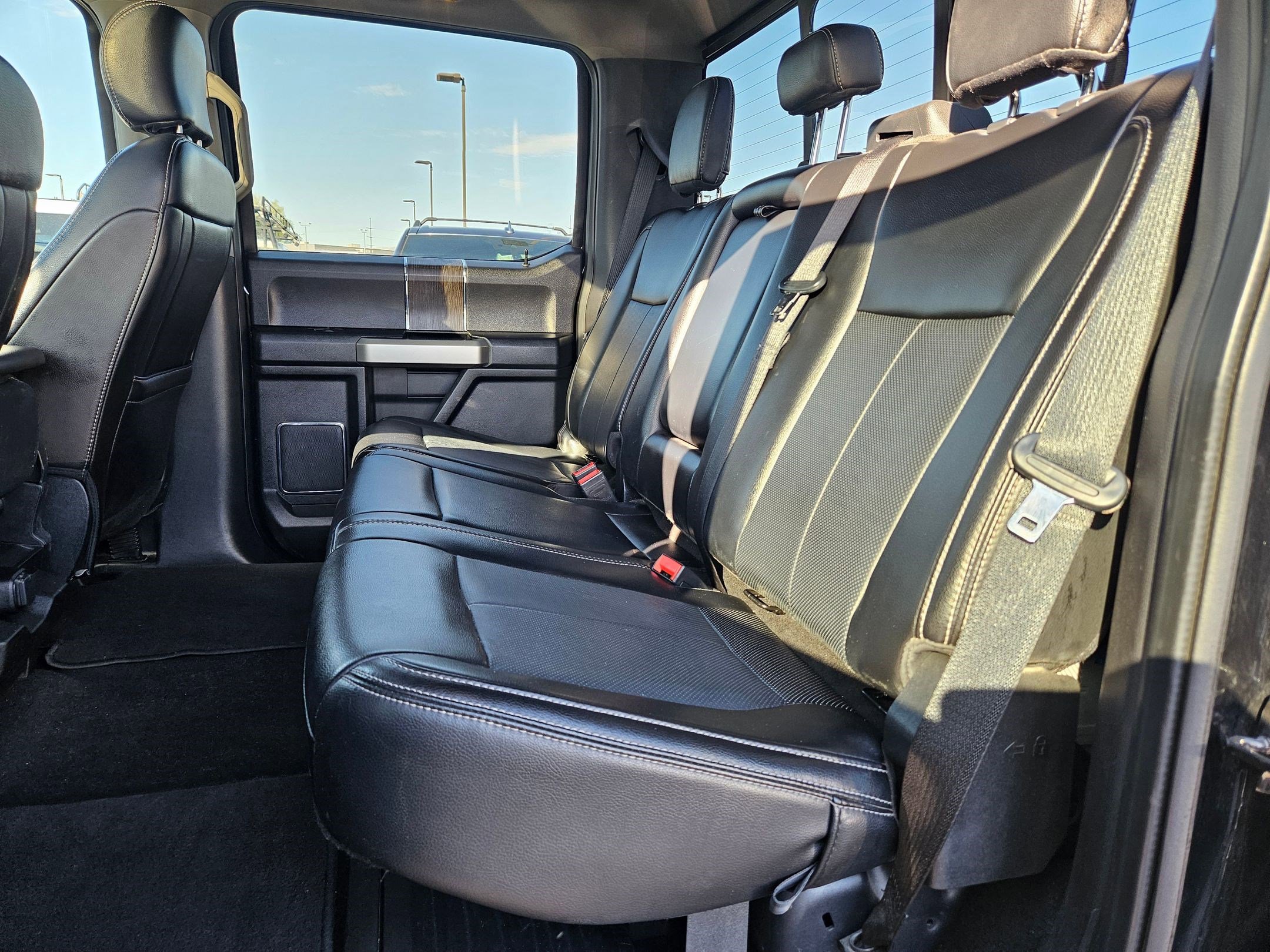 Used 2021 Ford F350 Lariat w/ Lariat Ultimate Package AWD/4WD image 30