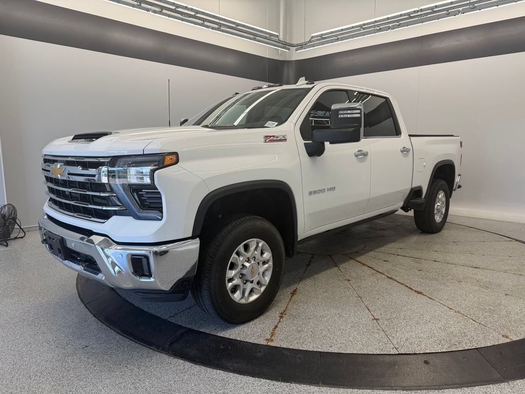 Used 2024 Chevrolet Silverado 3500 LTZ w/ LTZ Plus Package AWD/4WD 360° Tour