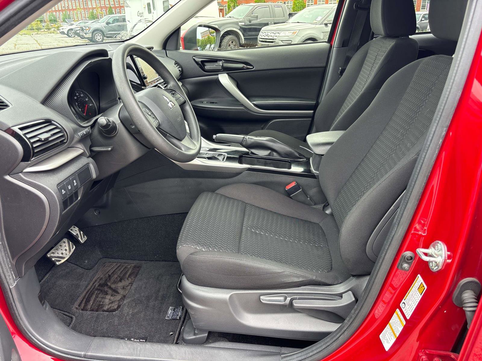 Used 2024 Mitsubishi Eclipse Cross ES AWD/4WD image 11