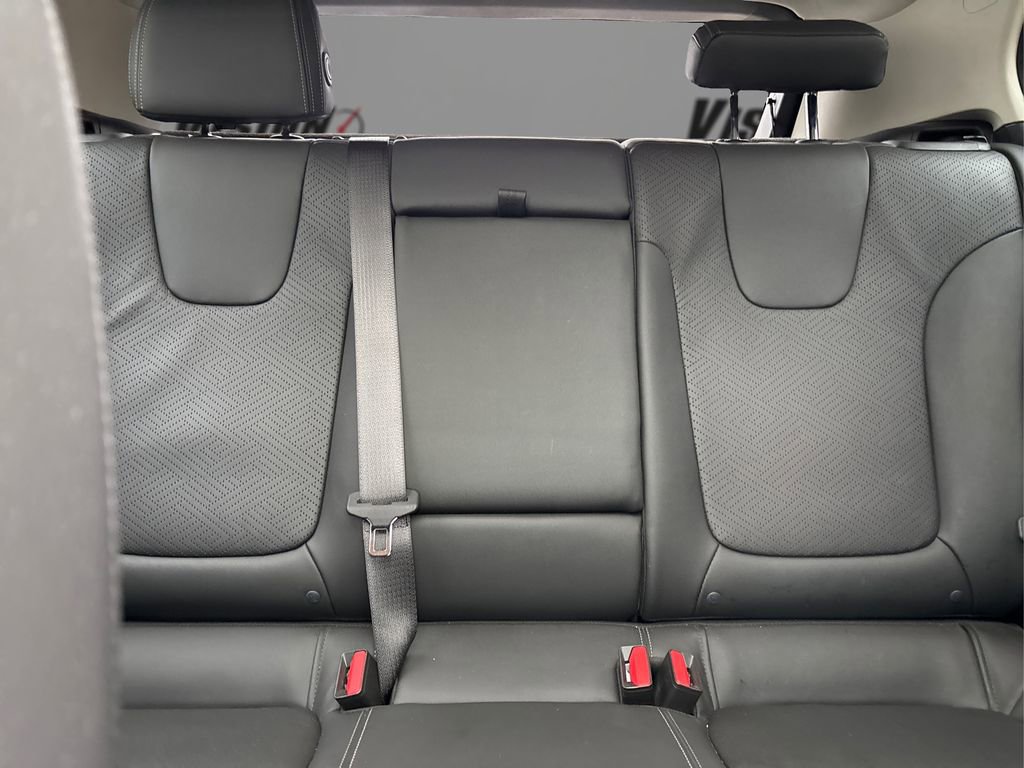 Used 2023 Buick Encore GX Essence w/ Experience Buick Package image 19