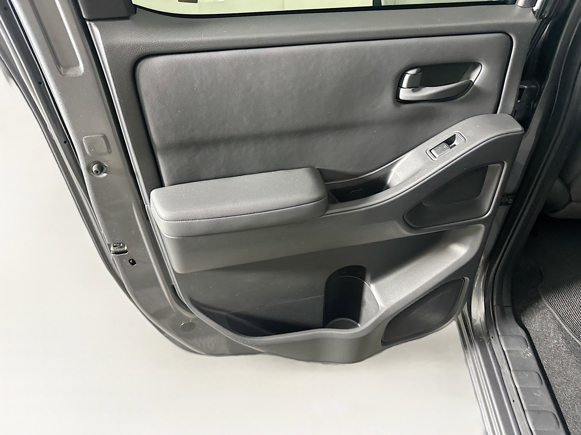 Used 2022 Nissan Frontier S w/ Technology Package image 25