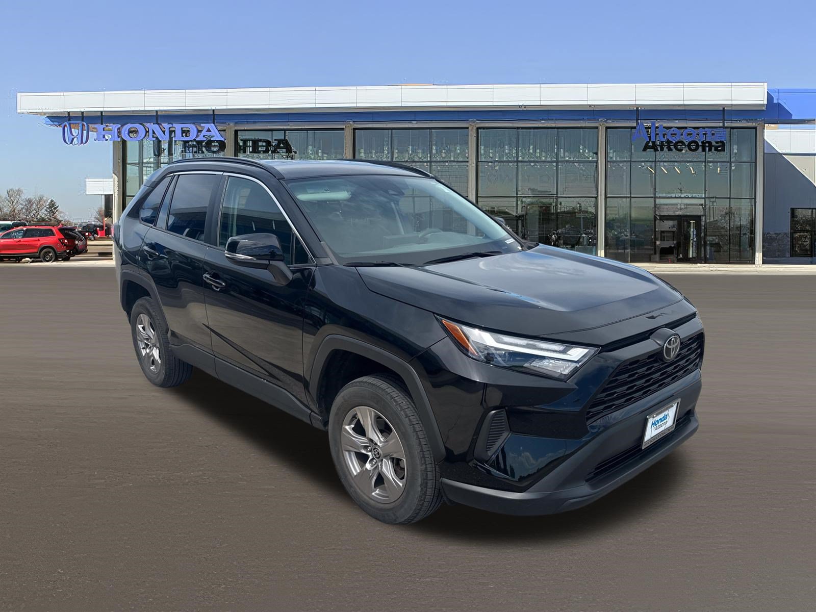 Used 2023 Toyota RAV4 XLE AWD/4WD image 6