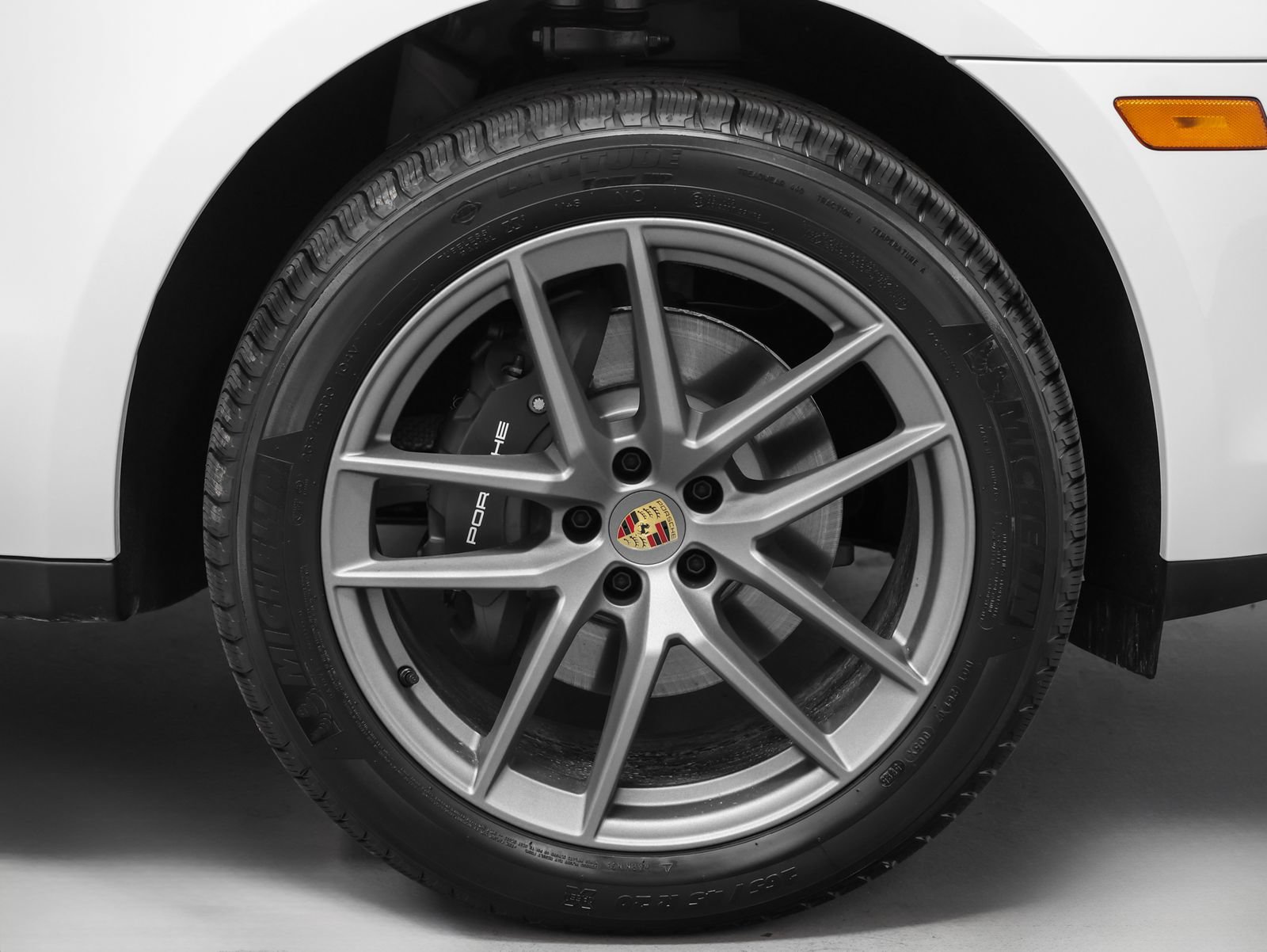 New 2026 Porsche Macan AWD/4WD image 15