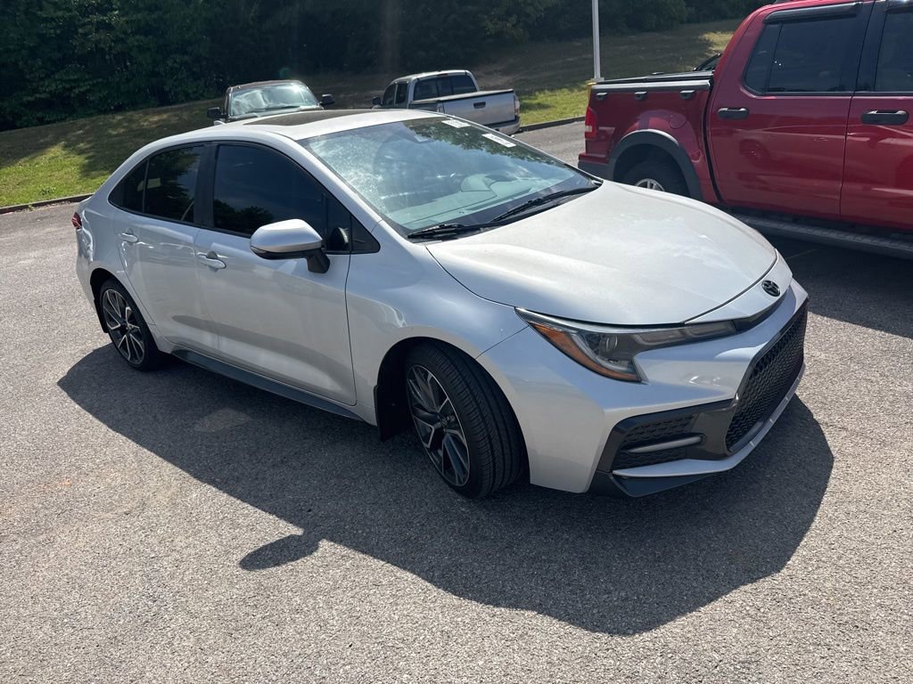 Used 2020 Toyota Corolla XSE FWD image 2