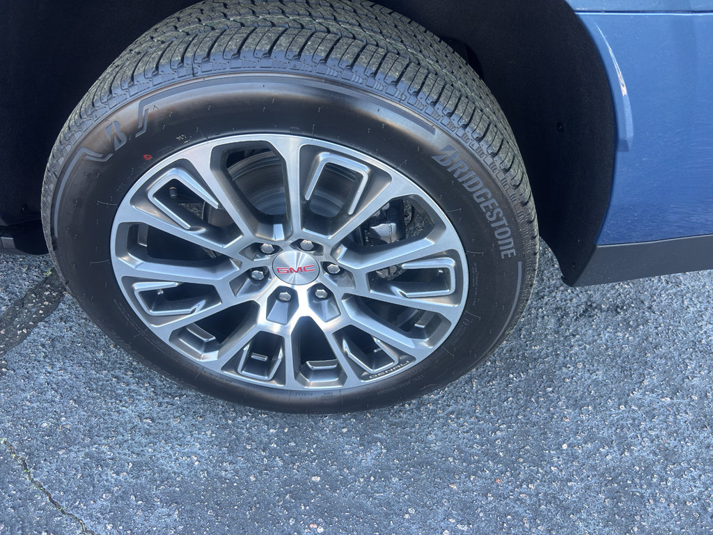 New 2026 GMC Yukon Denali w/ Sun & Power Step Package image 12