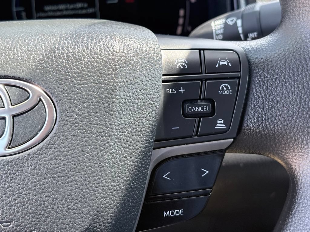 Used 2025 Toyota Camry LE FWD image 15