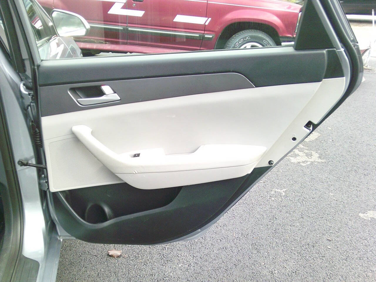 Used 2016 Hyundai Sonata SE image 18