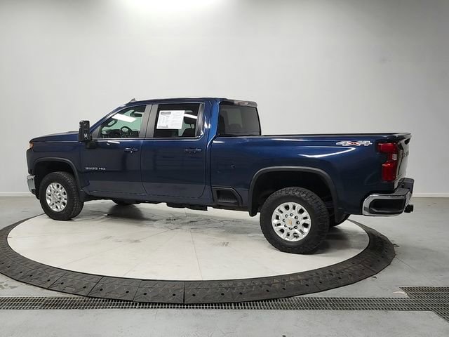 Used 2022 Chevrolet Silverado 3500 LT w/ Convenience Package image 5