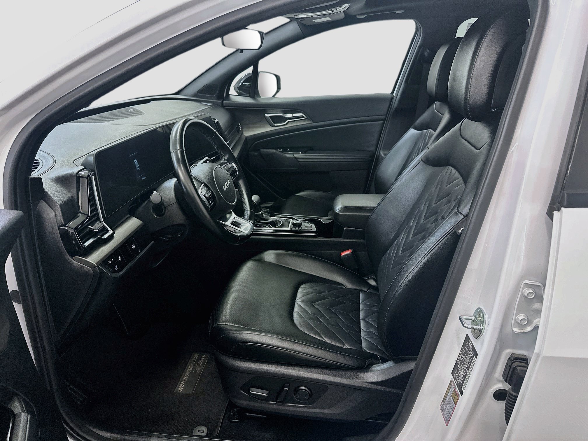 Used 2023 Kia Sportage X-Line w/ X-Line Premium Package AWD/4WD image 13